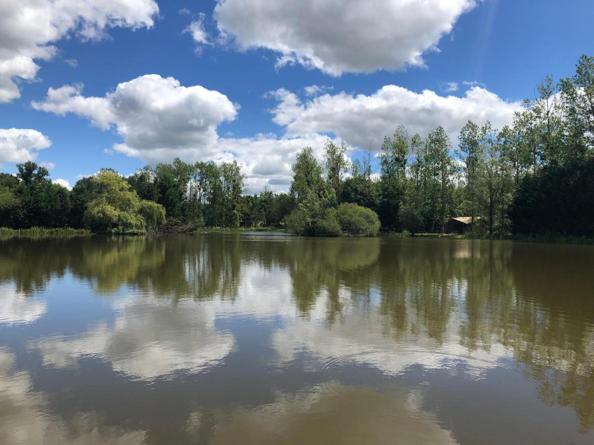 Tente Lodge Jacuzzi Privatif En Pleine Nature Thiel-sur-Acolin Luaran gambar
