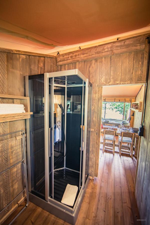 Tente Lodge Jacuzzi Privatif En Pleine Nature Thiel-sur-Acolin Luaran gambar