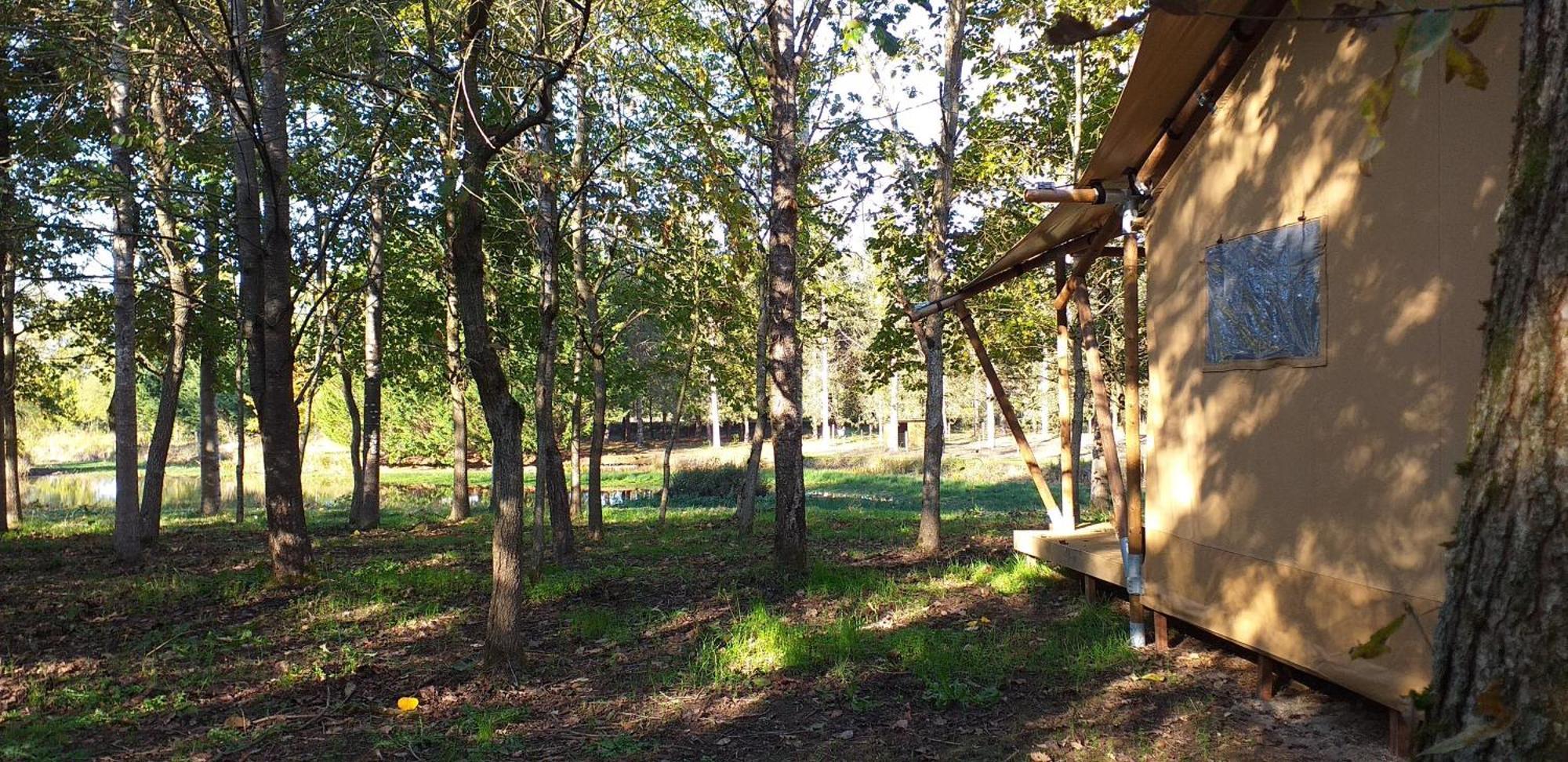 Tente Lodge Jacuzzi Privatif En Pleine Nature Thiel-sur-Acolin Luaran gambar