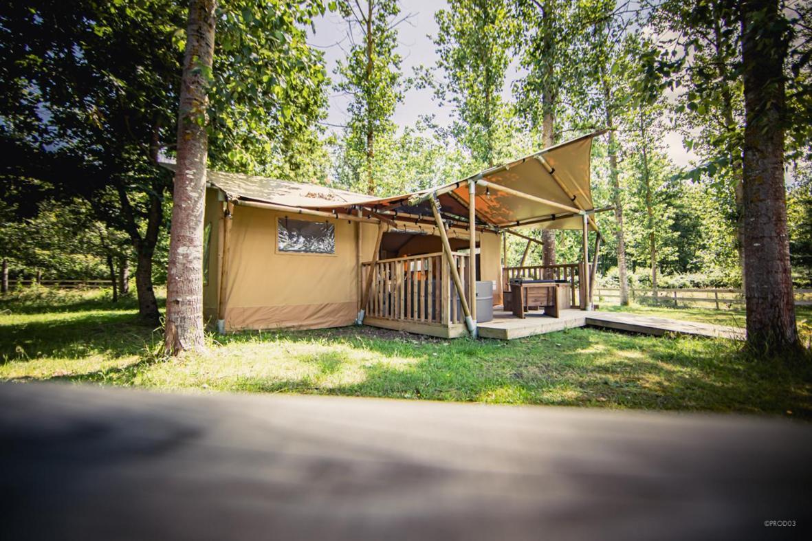 Tente Lodge Jacuzzi Privatif En Pleine Nature Thiel-sur-Acolin Luaran gambar
